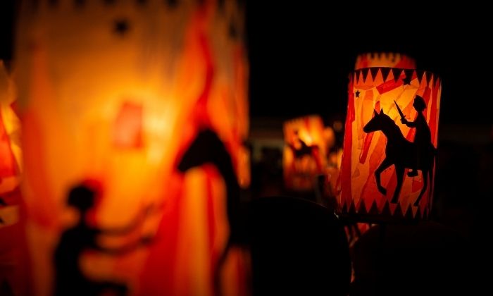 Selbstgebastelte Laternen © mpix-foto_AdobeStock