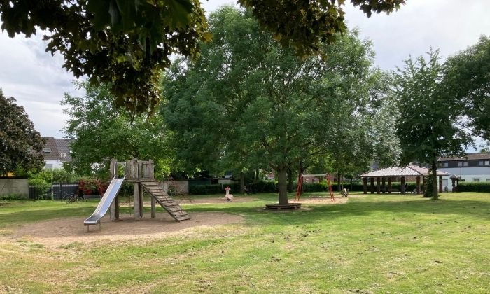 Spielplatz am Dorfanger in Auweiler